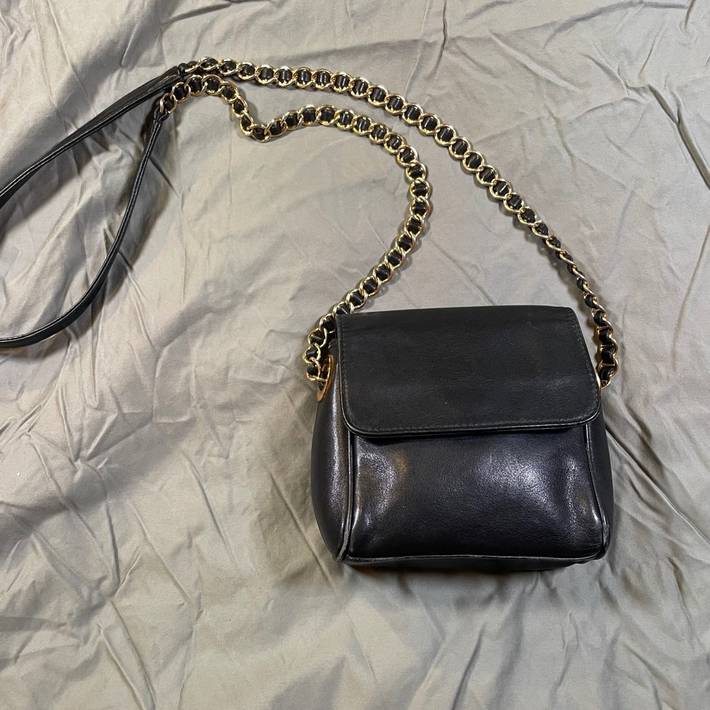 Nine West Black Leather Crossbody Bag‎ Gold Chain Strap Vintage Style Flap Purse